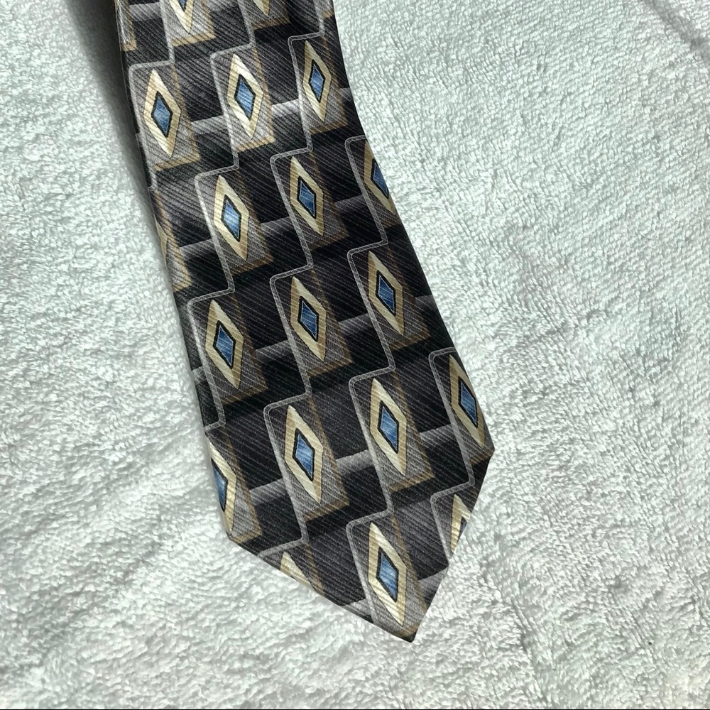 Class Club Tie - Picture 2 of 6